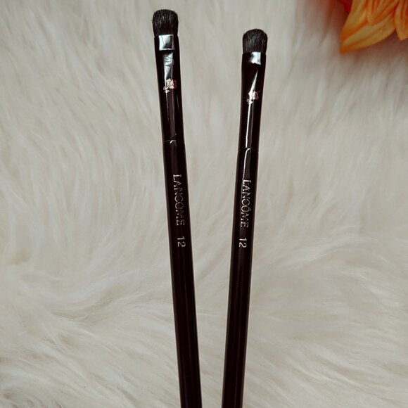 2 Lancome Precision Shadow Brushes #12 - Picture 12 of 14